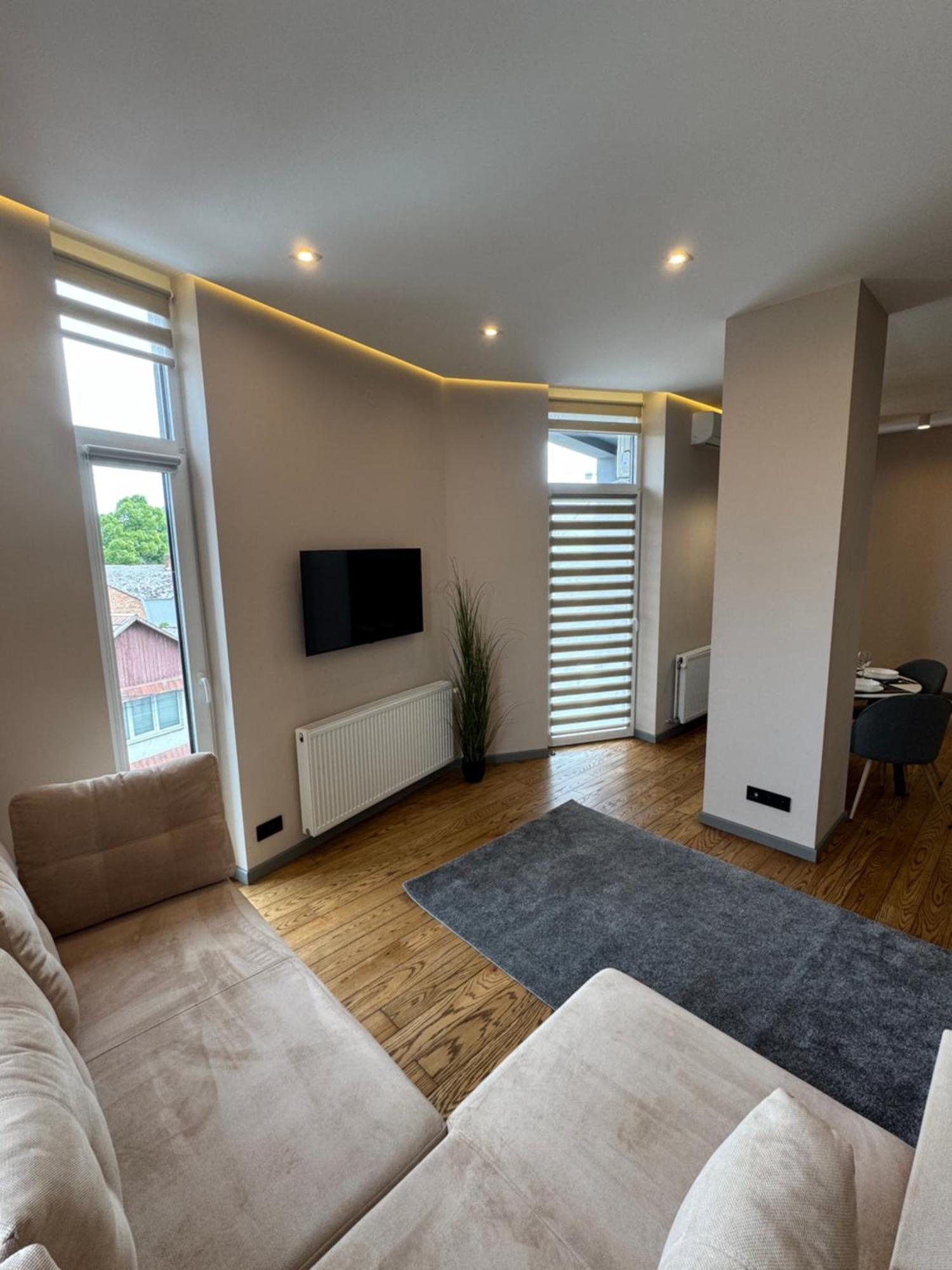 Luxury Apartments Smart House Uzhhorod Exterior foto